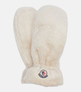 Moncler Moncler Logo teddy mittens