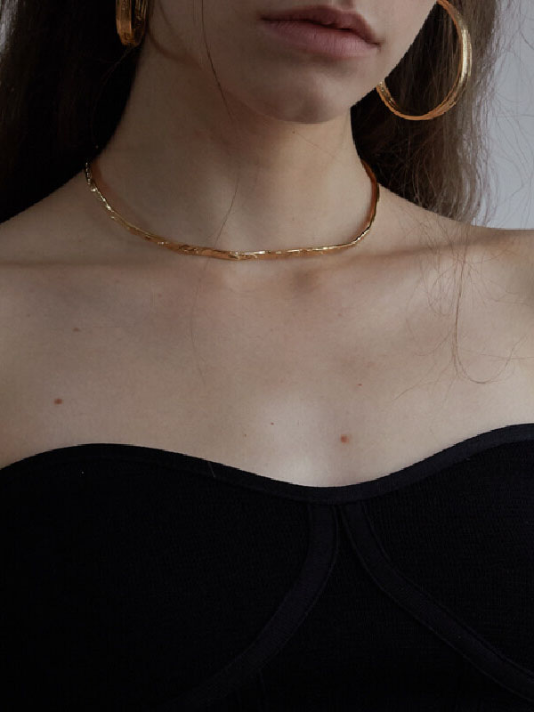 MONDAM Loa Chocker Necklace