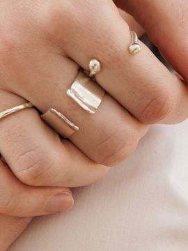 MONDAM Van I Ring 001 (M)