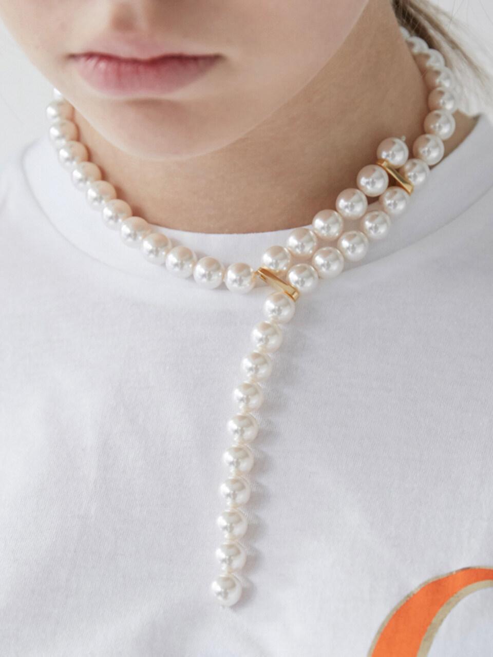 MONDAY EDITION Cross Ended Pearl Necklace