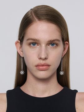 MONDAY EDITION Glitter Daisy Earrings
