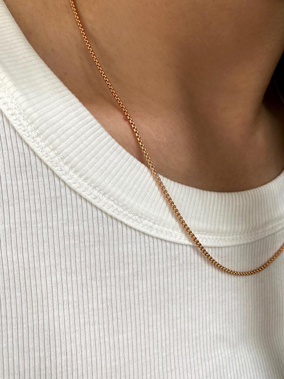 MONDAY EDITION Long Chain Necklace Gold