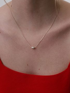 MONDAY EDITION Oval seed Pendant Necklace