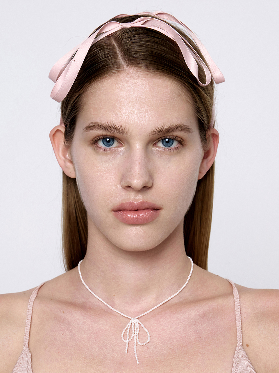 MONDAY EDITION Pearl Bow Necklace