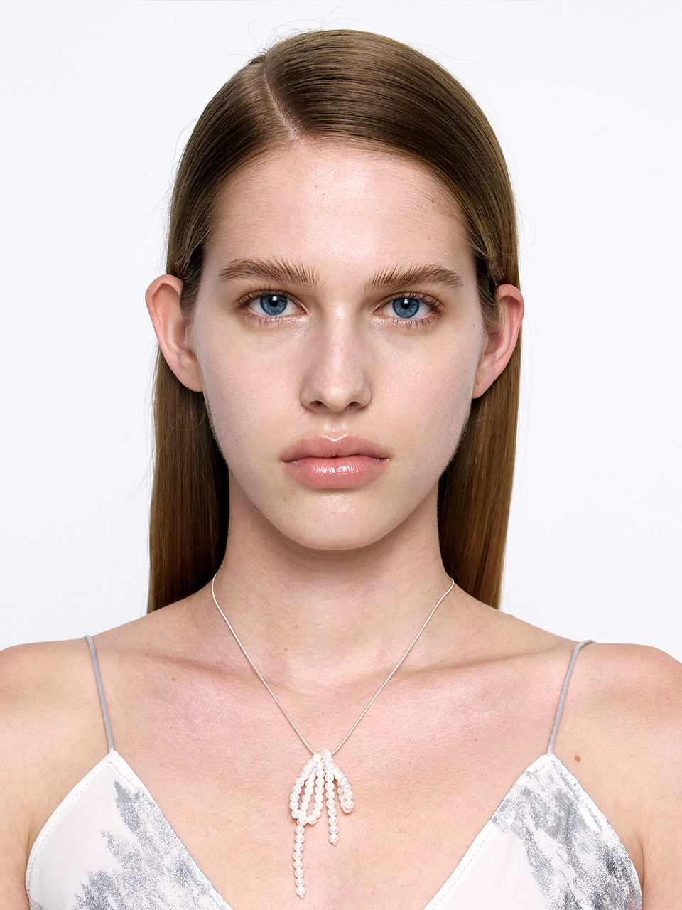 MONDAY EDITION Pearl Bow Silver Necklace