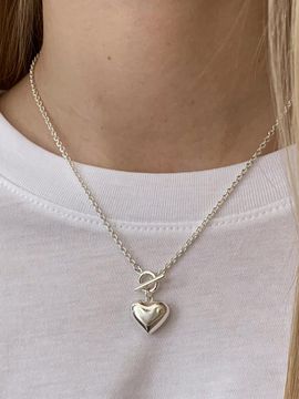 MONDAY EDITION Pounding Heart Necklace