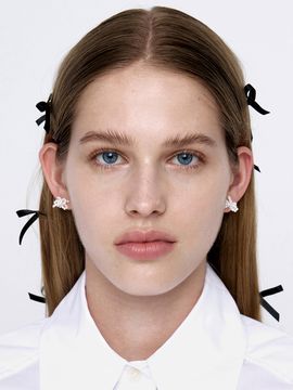 MONDAY EDITION Tiny Pearl Pull Bow Earrings