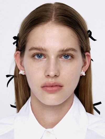 MONDAY EDITION Tiny Pearl Pull Bow Earrings