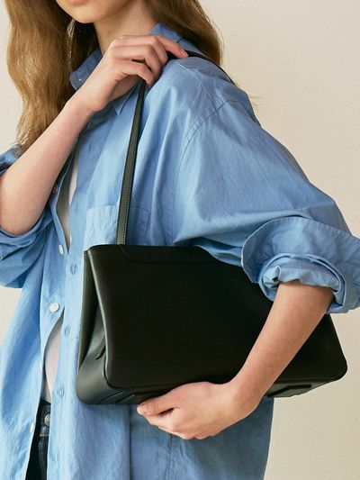 monde monde Leather Medium Folder Bag [Black]