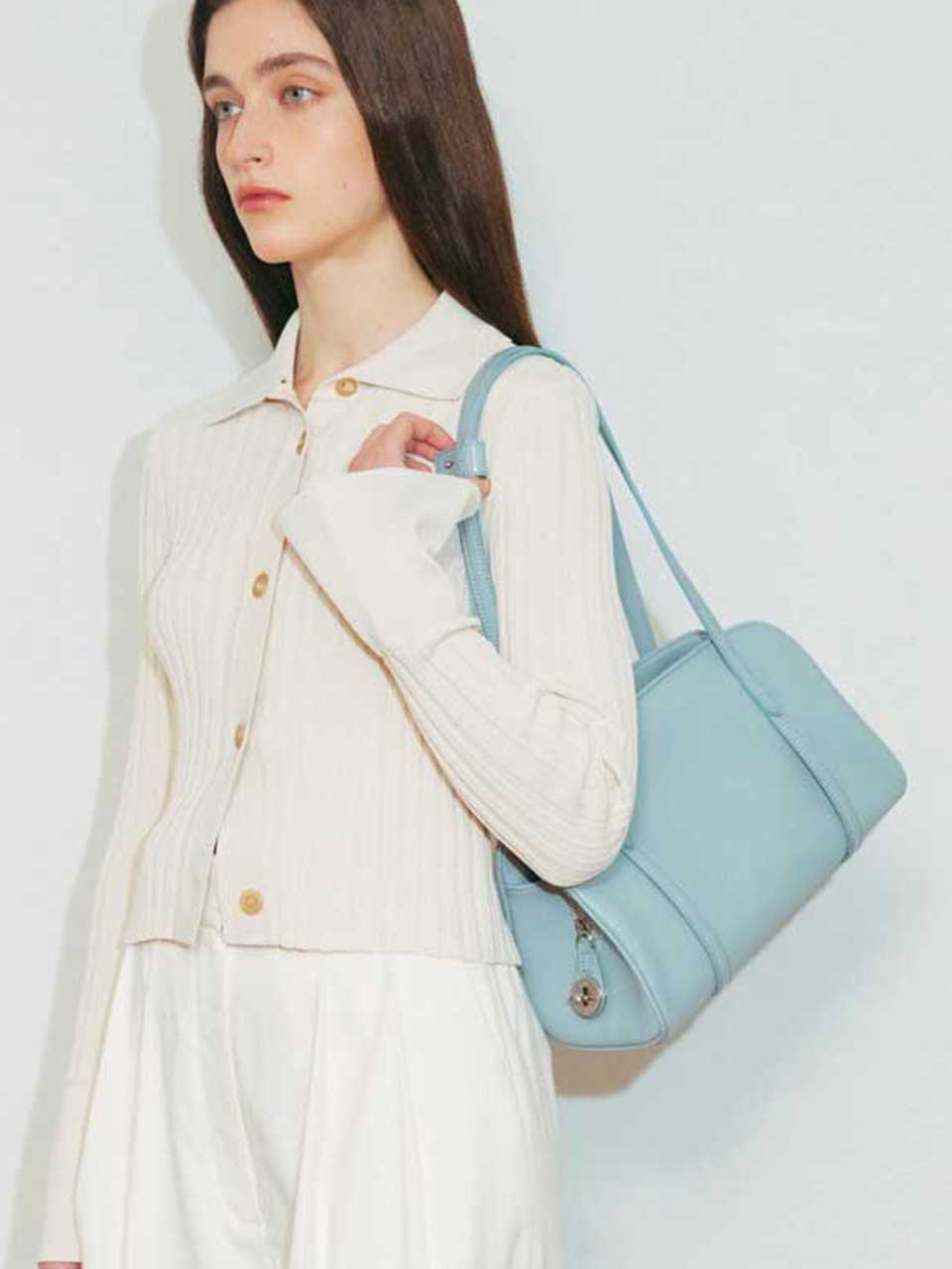 monde monde Moment Medium Shoulder Bag (3 Colors)