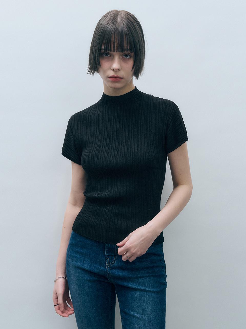 MONGDOL Whole Garment Half-Neck Pleated Knit Sweater (MDKT107BLACK) [Black]