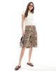 Monki Monki carpenter jorts in beige tiger print-Neutral - 2