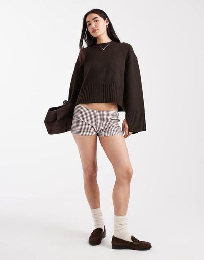 Monki Monki crew neck knit sweater with ribbed cuffs and hem detailing in dark chocolate brown