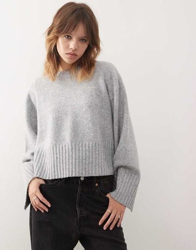 Monki Monki crew neck knit sweater with ribbed cuffs and hem in heather gray