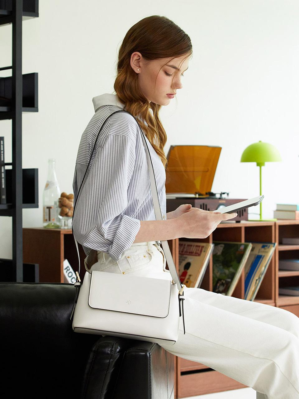 MONSAC Monika Shoulder Bag