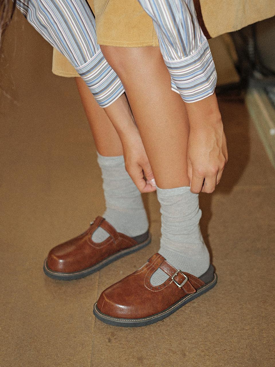 MOODNIGHT Perforated Embossed Texture Clog