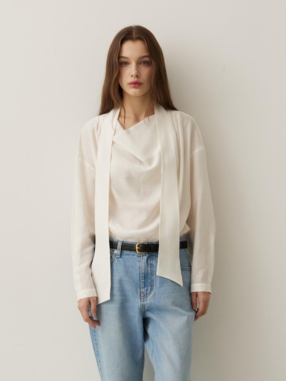 MOONEED Drape Tencel-Rayon Scarf Blouse [White]
