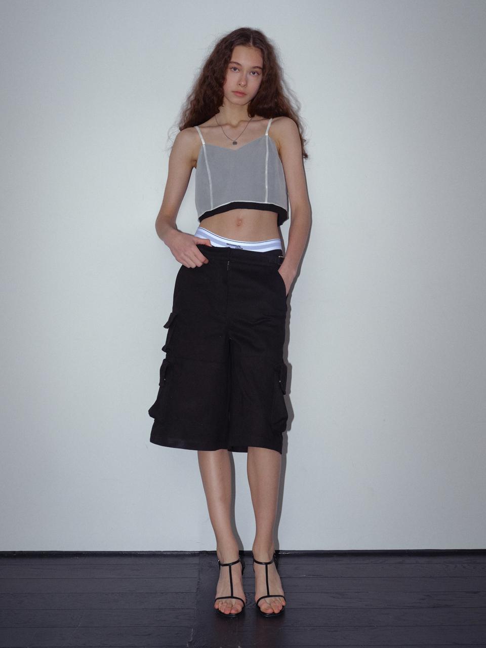 MOONSUN Bitte Cargo Bermuda Pants / Black
