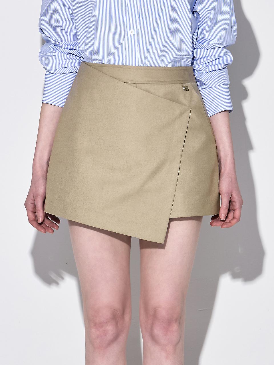 MOONT Mid-rise Mini Wrap Skort