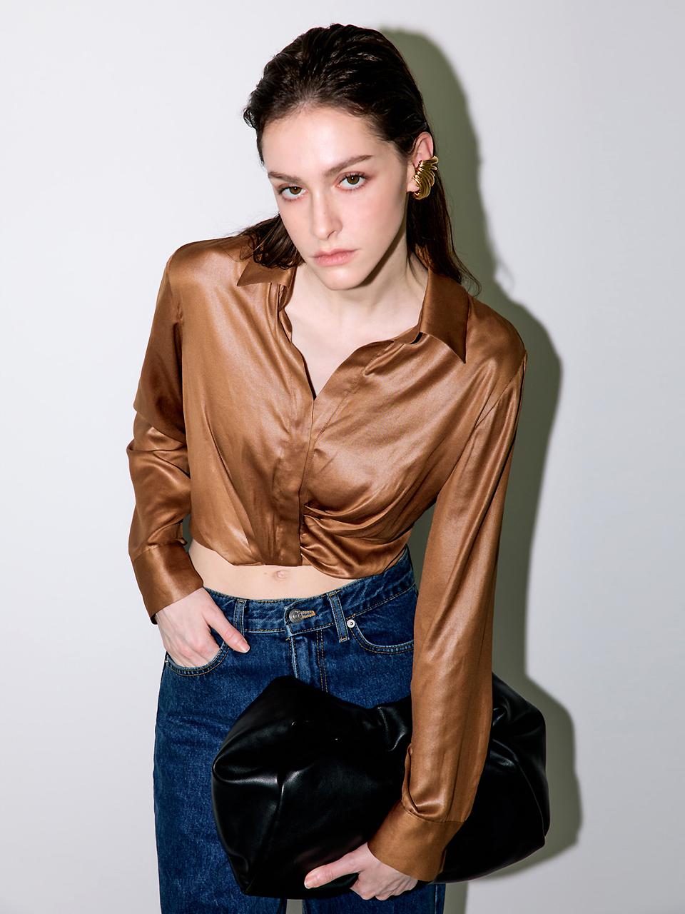 MOONT Satin V-neck Cropped Blouson Blouse
