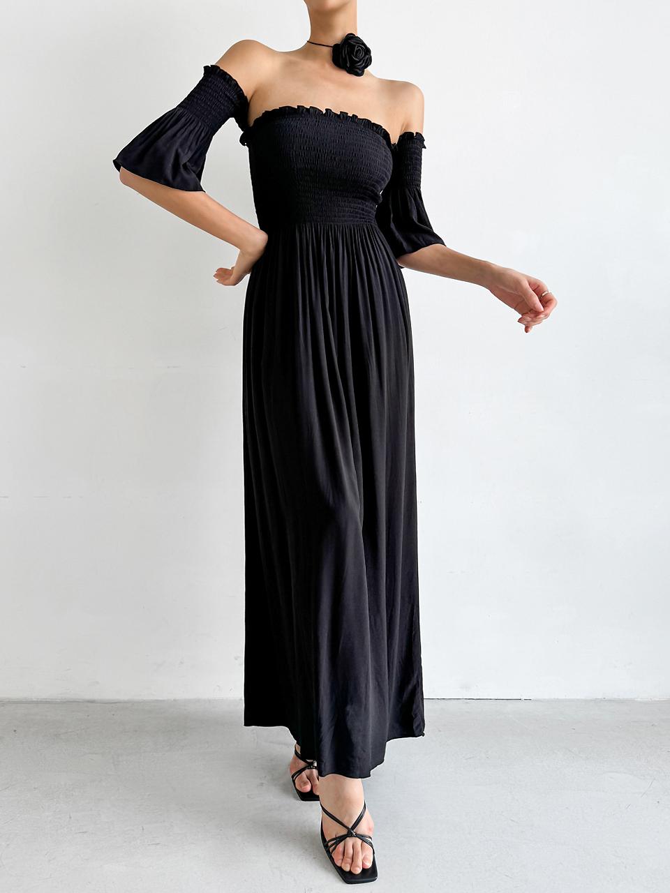MOONT Smocked Off-shoulder Maxi Dress