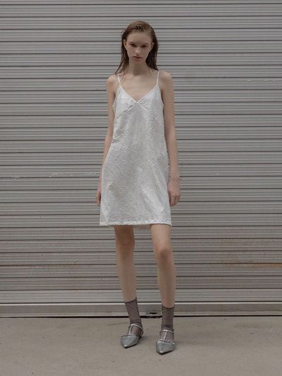 MORCEAU PAR MORCEAU Crinkle Point Buckle Dress_White