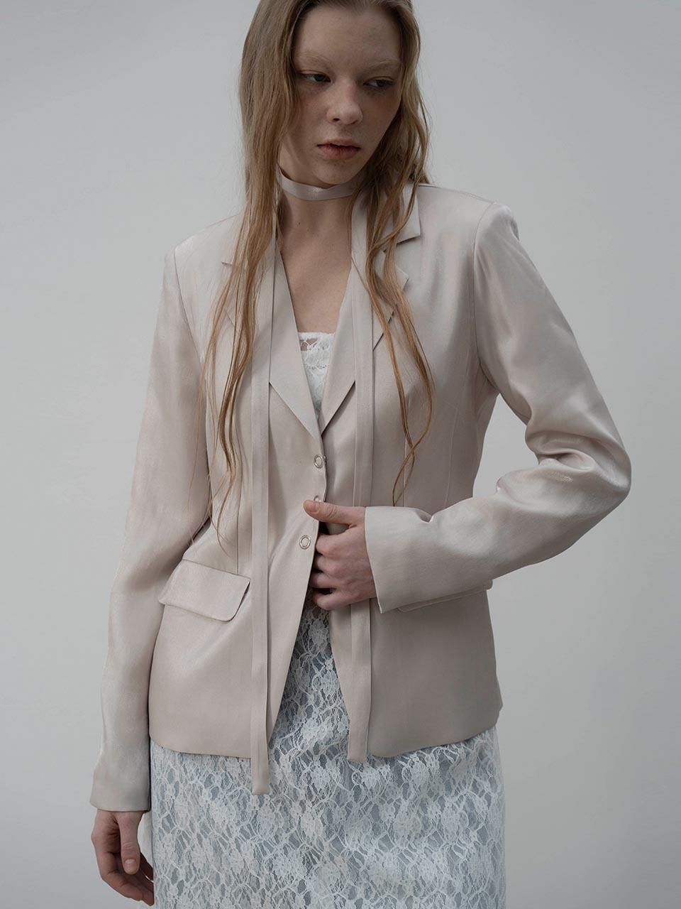 MORCEAU PAR MORCEAU Glossy Slim Rayon Polyester Jacket [ASH beige]