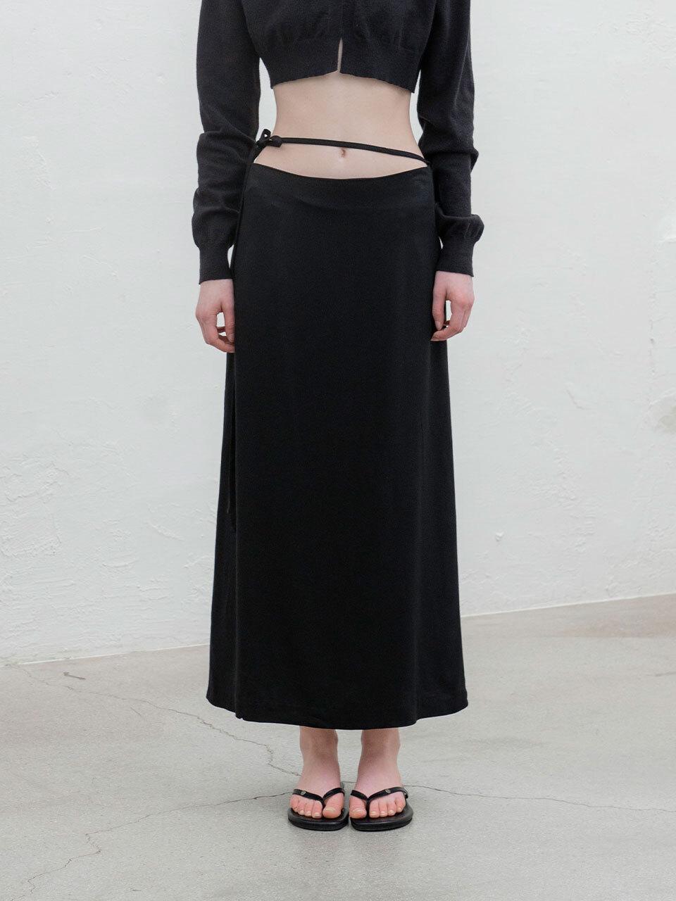 MORCEAU PAR MORCEAU Strap Silk Skirt [Black]