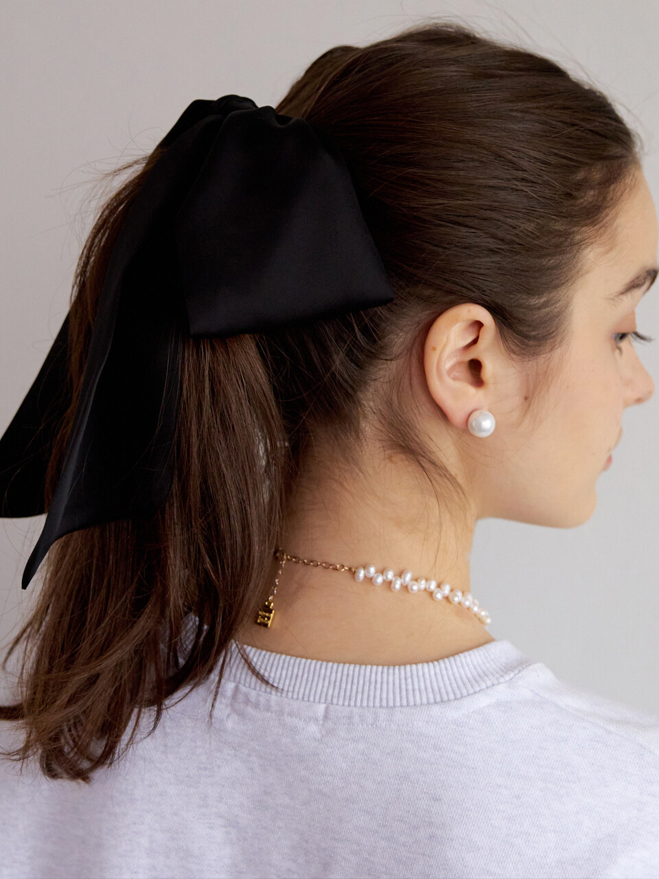 more jude Classic Ribbon Pin_Black