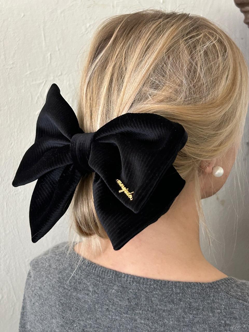 more jude Velvet Brass Ribbon Pin [Black]