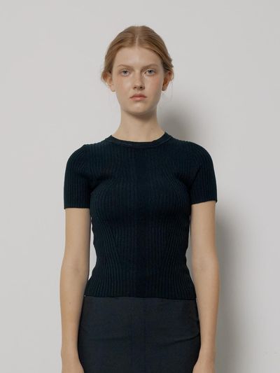 moslu viscos knit top (Black)