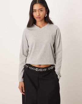 Motel Motel Feman long sleeve v neck casual top in gray heather