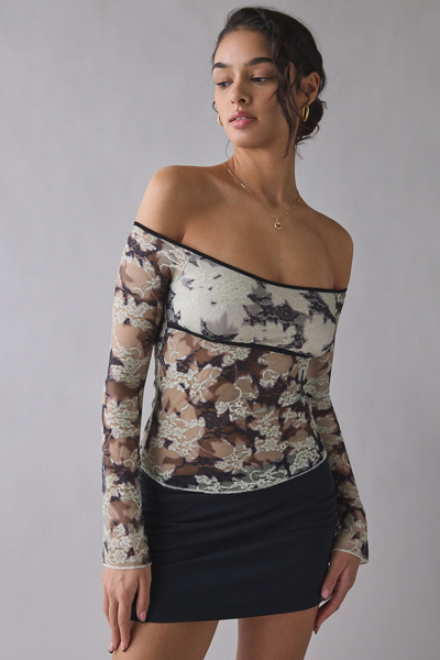 Motel - Laluna Sheer Lace Long Sleeve Off-The-Shoulder Top in