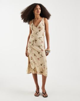 Motel Motel Lisandy bloom leaf halter midaxi dress in taupe-Green