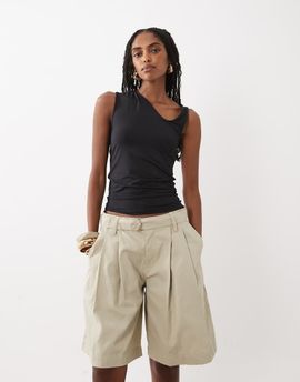Motel Motel Niso longline tailored shorts in beige-Neutral