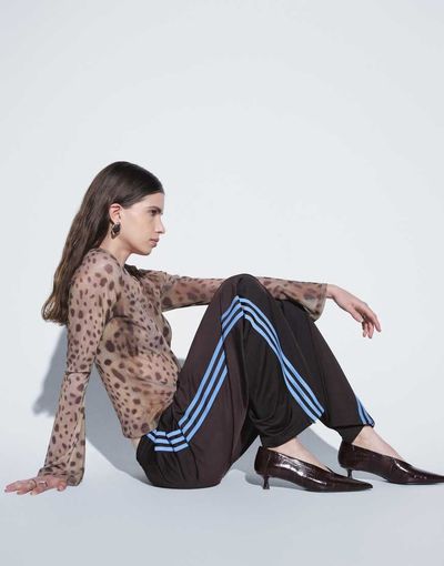Motel Motel tyanna v neck mesh long sleeve top in leopard print-Brown