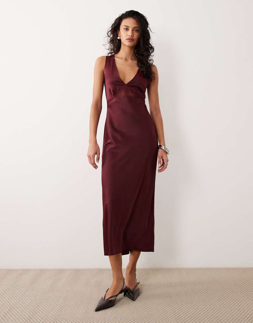 motel burgundy dress Select Pant Waist Size:30W Featuring a deep V Marcella Plus Size Looks We