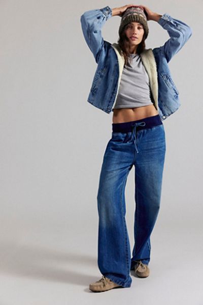MOTHER Snacks! by MOTHER The Smoothie Sweatpant Sneak Jeans