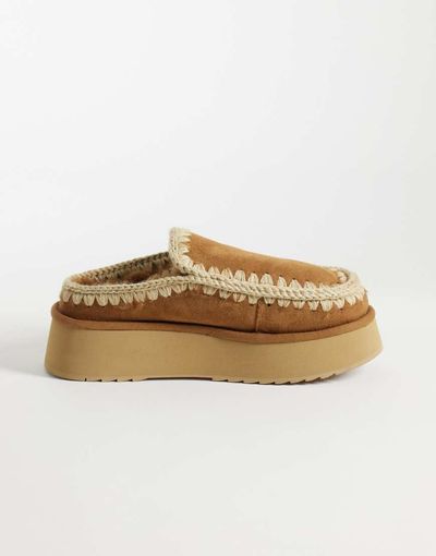 MOU Mou shearling lined platform suede clogs in cognac-Brown