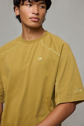 Mountain Hardwear Mountain Hardwear Supply Tee in Grassland, Men's at Urban Outfitters