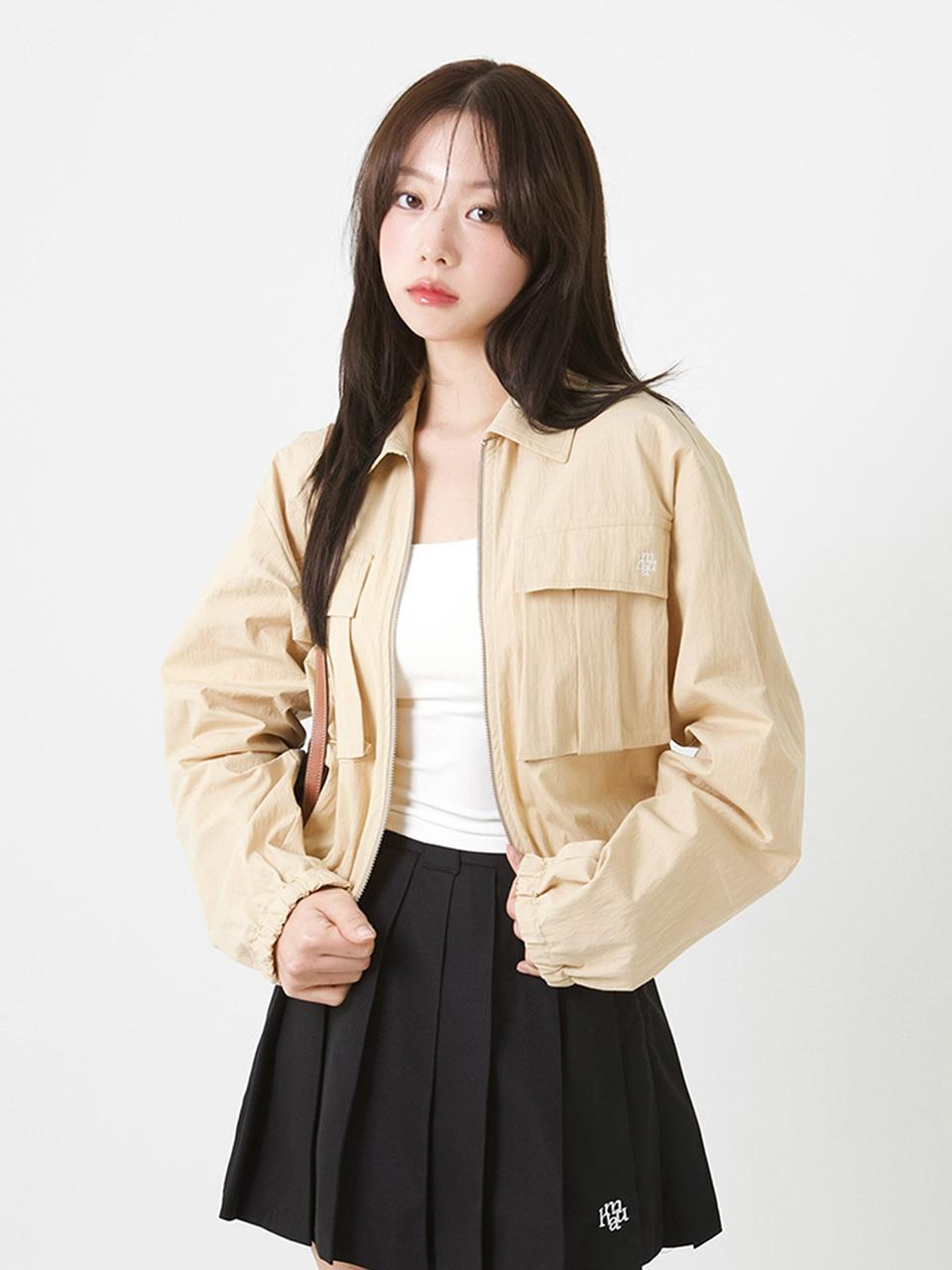 muahmuah Logo Two-Pocket Elastic Band Crop Blazer [2 colors]