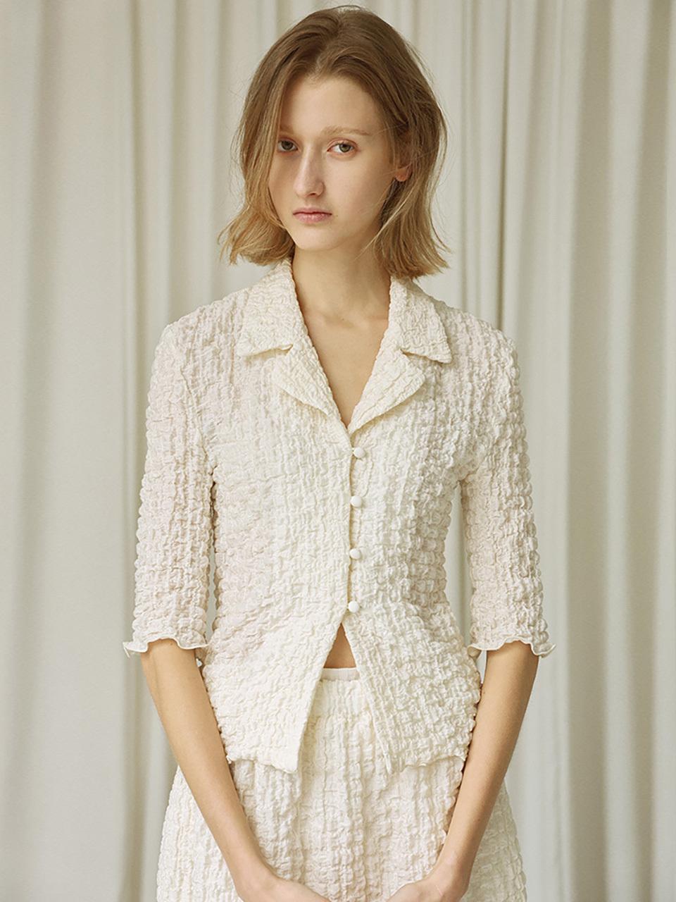 mu:arvo Cloud-Like Texture Blouse [Cream]