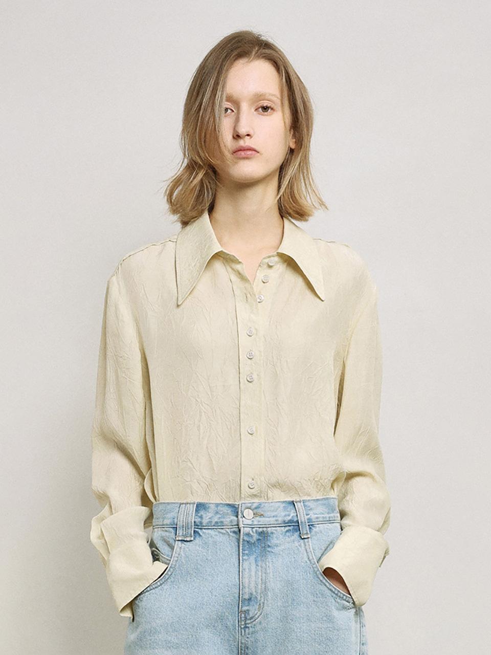 mu:arvo Crinkle Gloss Blouse [Yellow Beige]