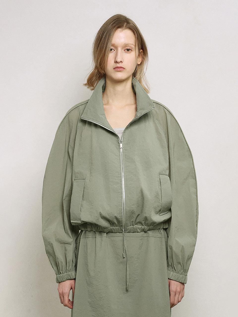 mu:arvo Light Windbreaker Voluminous Sleeves Blazer [Soft Khaki]