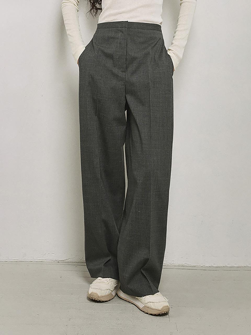 mu:arvo Modern Stripe Tuck Detail Pants [Grey]