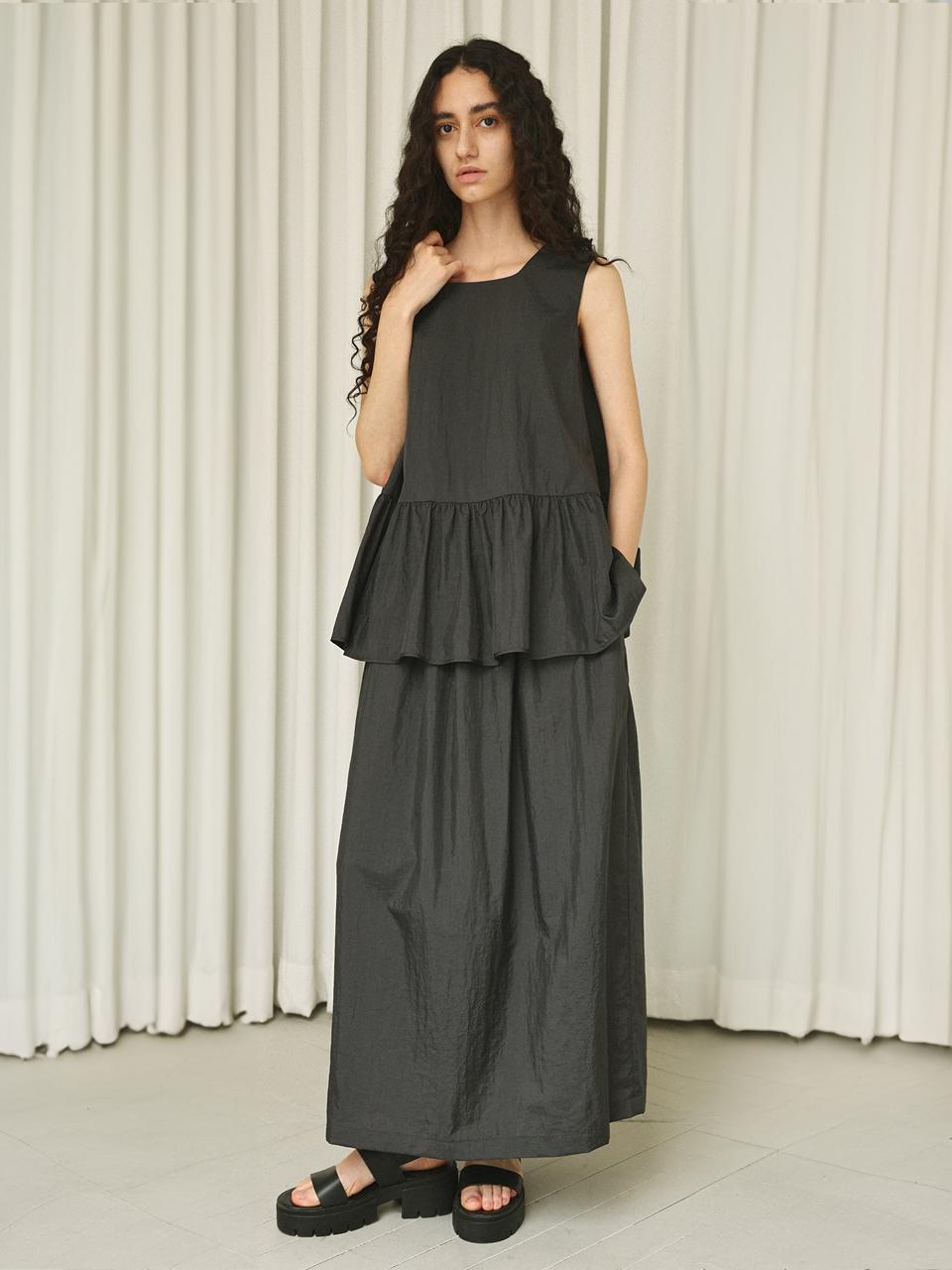 mu:arvo ShimmerTuck Concealed Band Volume Skirt [Black]