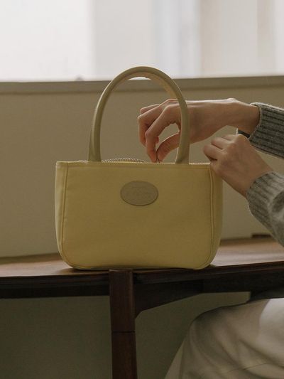 mucu and ebony Aise Buttery Tote Bag [Yellow]