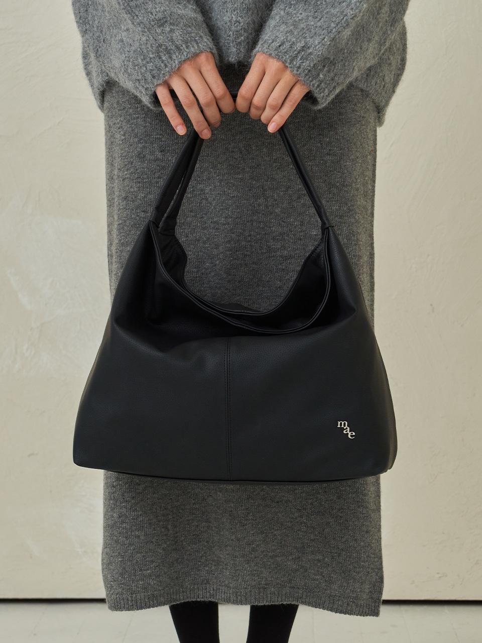 mucu and ebony Ballon Shoulder Bag [Black]