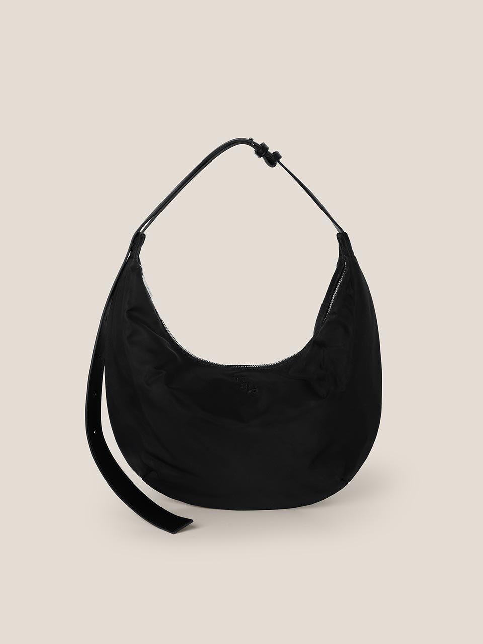 mucu and ebony Becoming Cross-body Bag [Black]