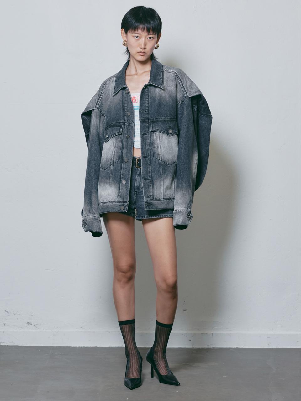 MUNN BLACK OVERSIZED WINGED DENIM TRUCKER JACKET